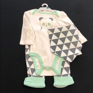 New Born Sz 0-3 mths